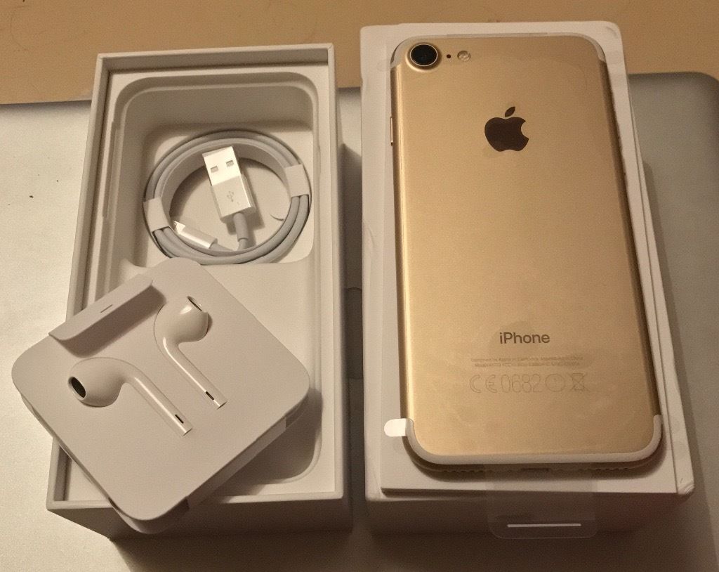 iPhone 7 Unlocked 32GB Gold